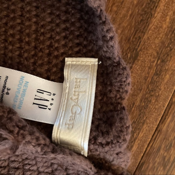 Baby Gap Sweater + Pants Set - Picture 3 of 5